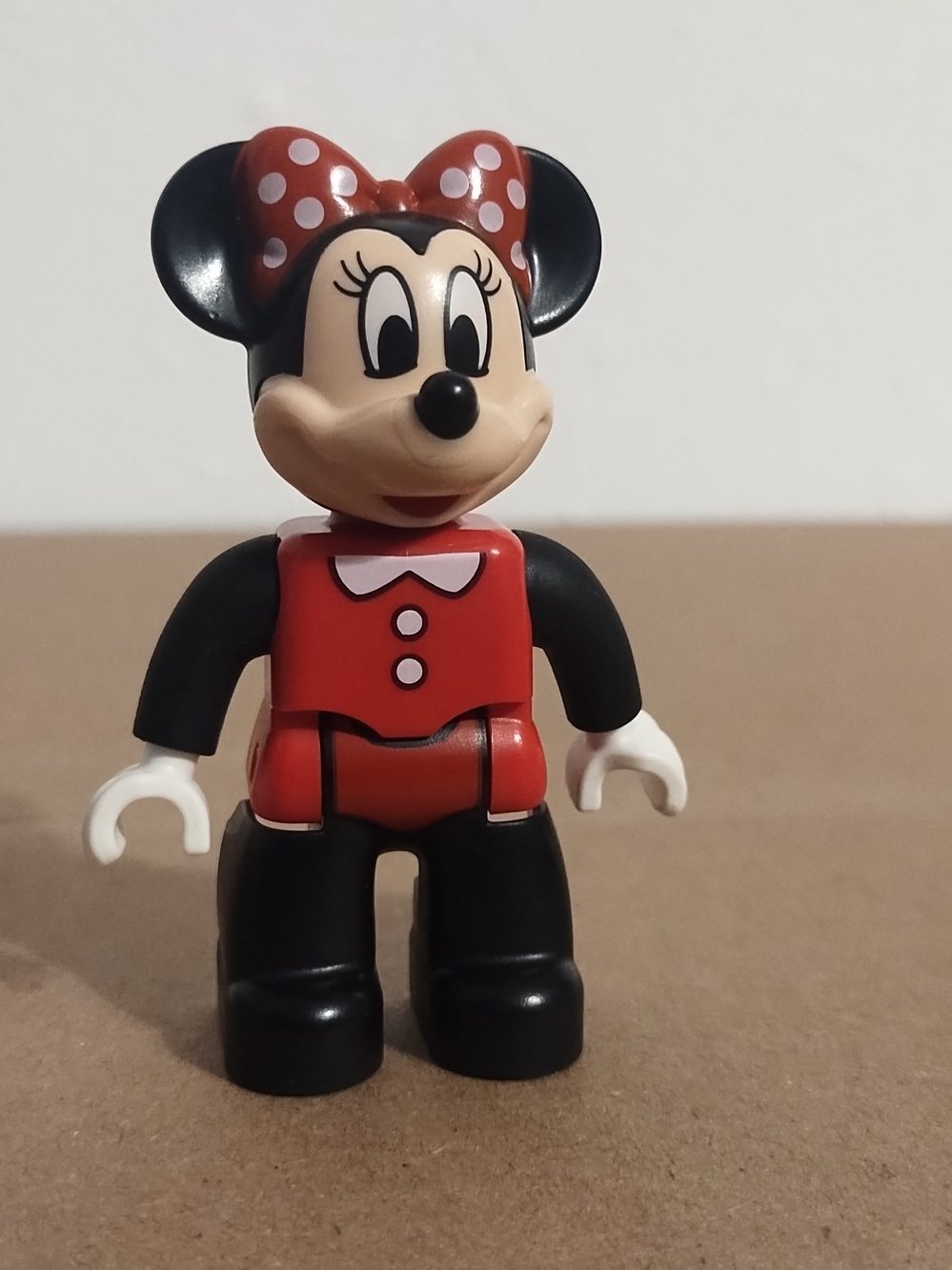 Red polka dot bow Minnie mouse Disney Pixar toy figure